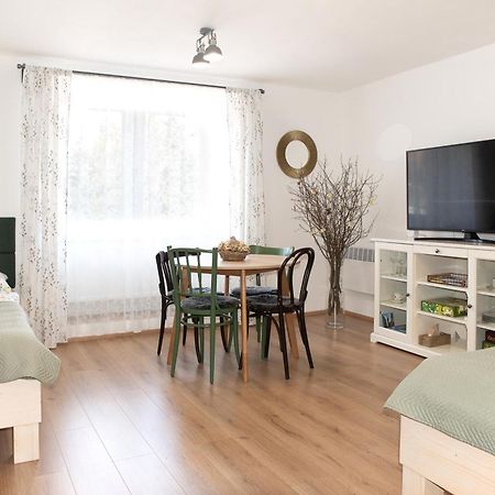 Apartman Mloci Udoli • Podyji 兹诺伊莫 外观 照片