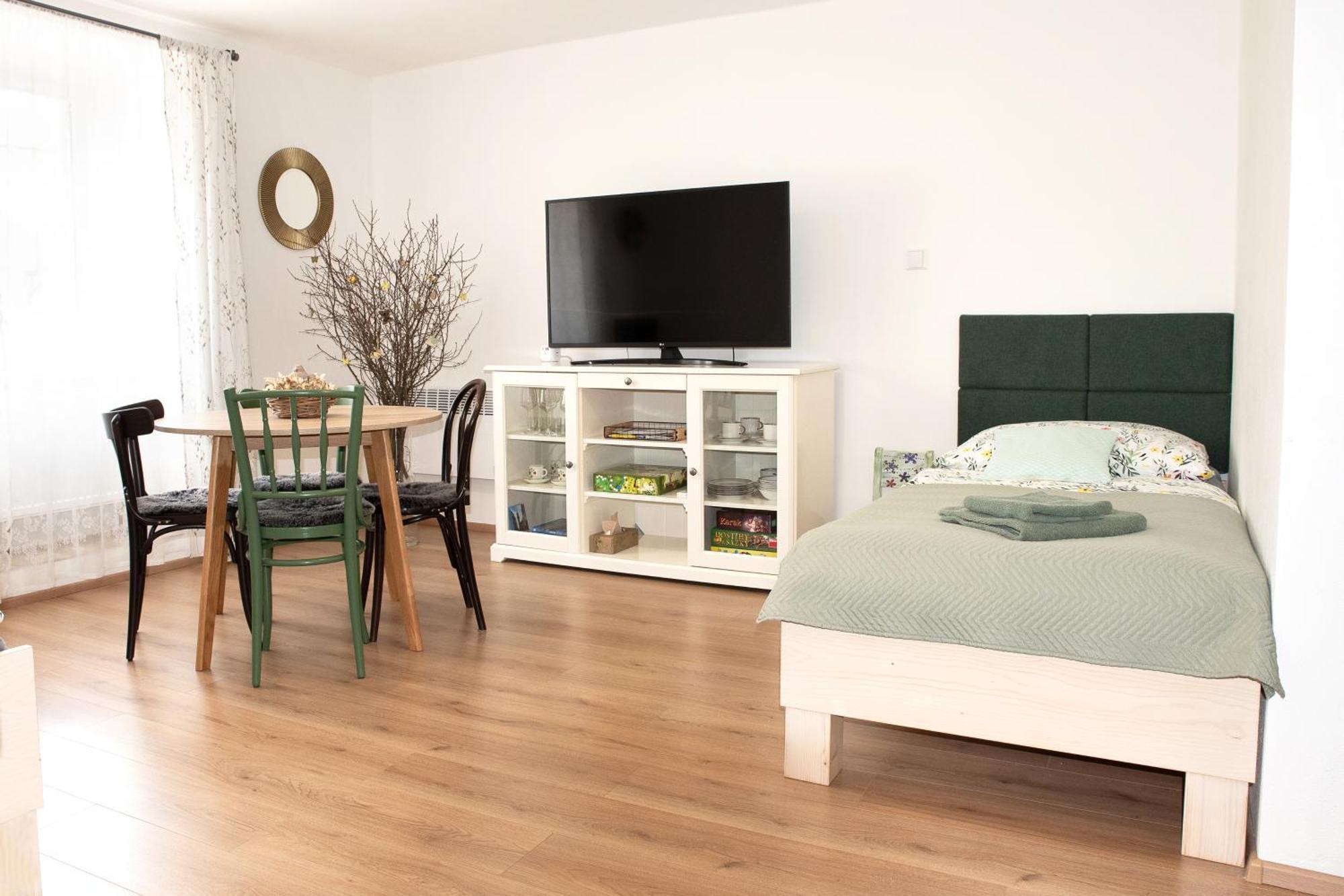 Apartman Mloci Udoli • Podyji 兹诺伊莫 外观 照片